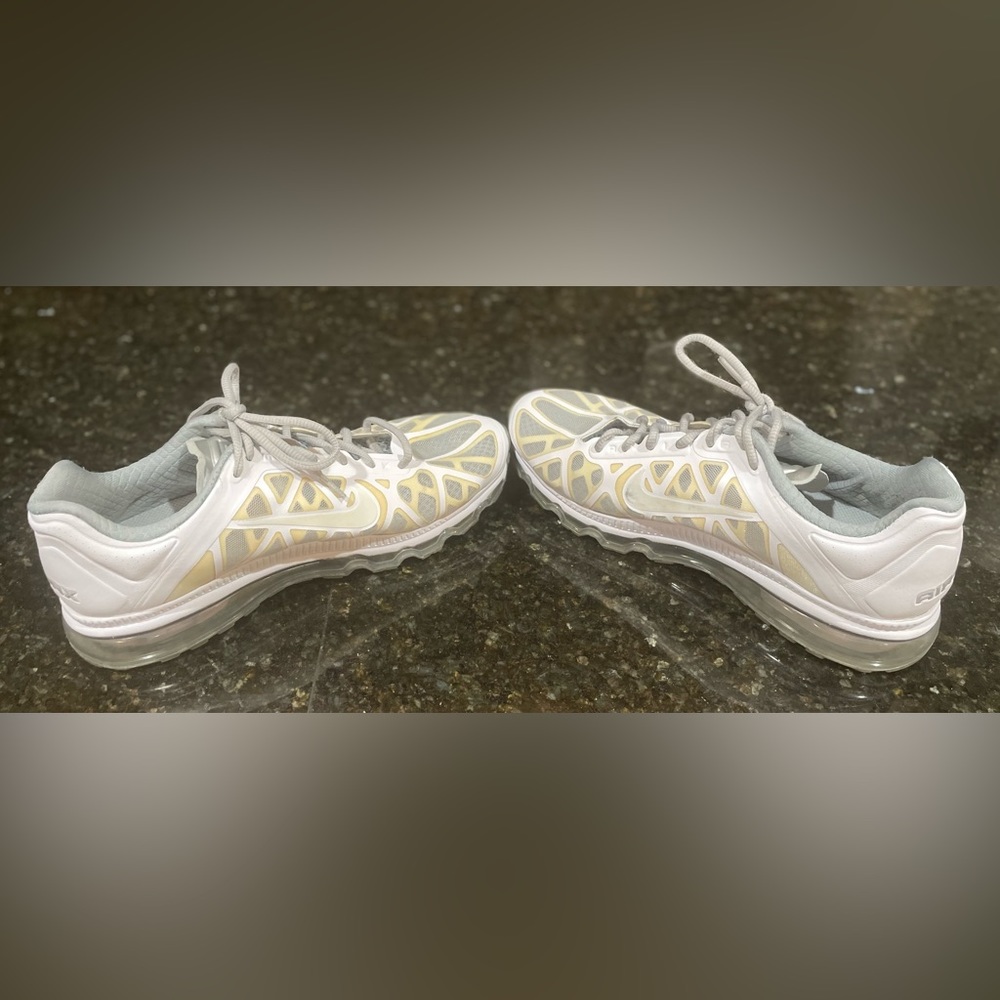Women’s Nike Air Max+ 2011 Summit white style 429890-110 size 9.5